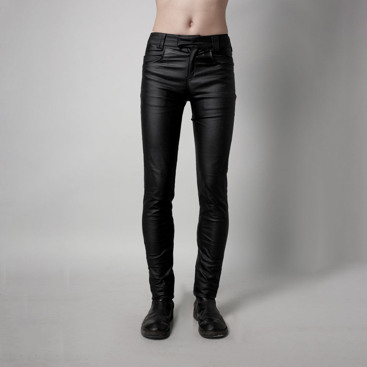 FENG SLIM-FIT LEATHER WAX PANTS – FENG SYSTEM